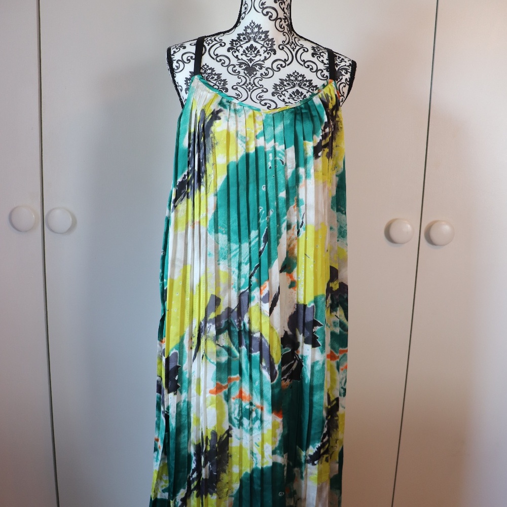 Pleated maxi dress